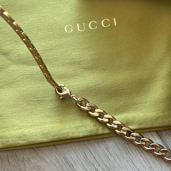 Gucci Sunglasses - Picture 7 of 9